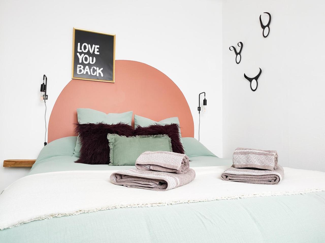 Le Cosy Valcros, Design Et Confort Aix-en-Provence Eksteriør billede